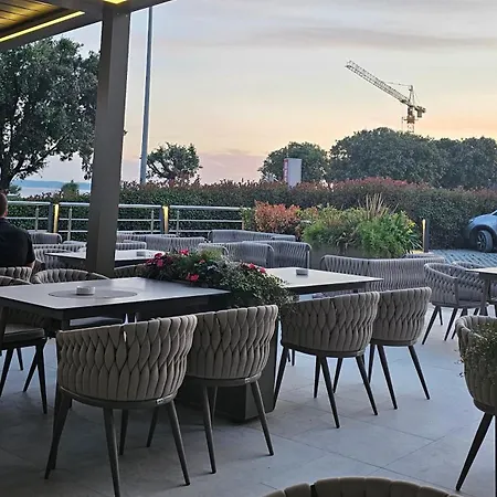 Adela - Znjan 斯普利特