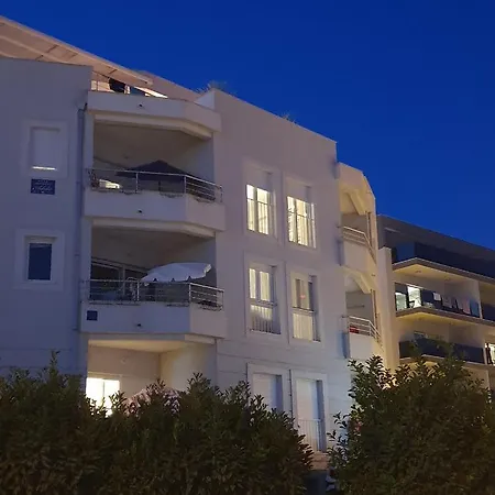 Adela Apartments - Beach Znjan Split Apartment Split