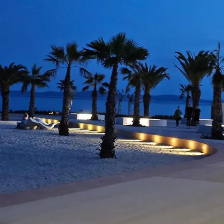 Adela Apartments - Beach Znjan Split