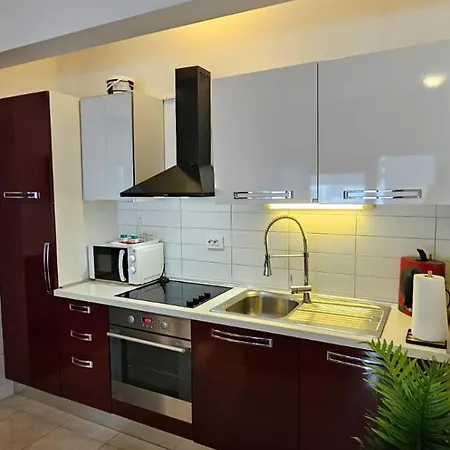 Adela Apartments - Beach Znjan Split Apartment Split