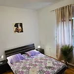 Adela Apartments - Beach Znjan Split * Split