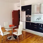 Adela Apartments - Beach Znjan Split *