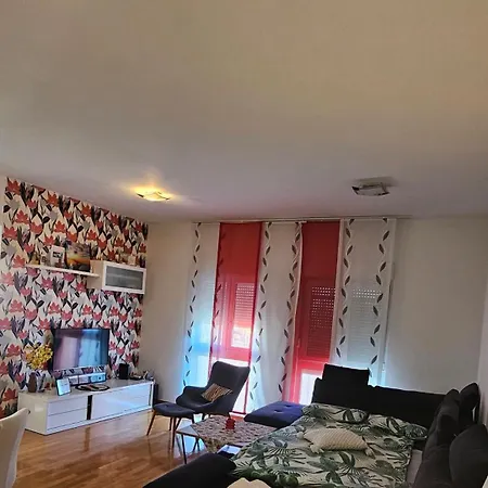 Adela - Znjan Apartamento