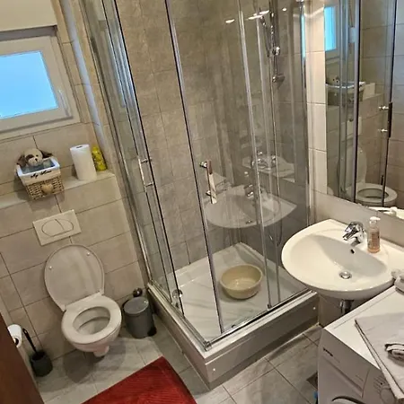 Adela - Znjan * ספליט