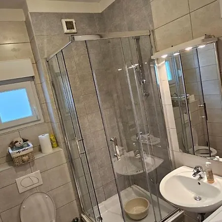 Adela - Znjan ספליט