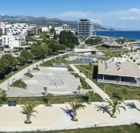 Adela Apartments - Beach Znjan Split