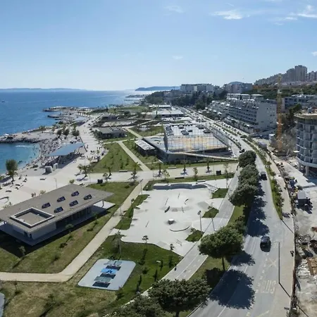 Apartment Adela Apartments - Beach Znjan Split