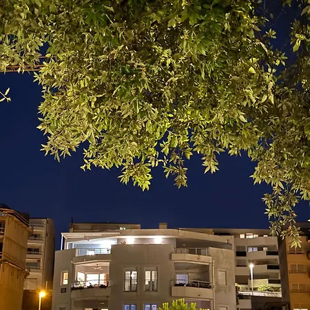 Adela Apartments - Beach Znjan Split Apartment